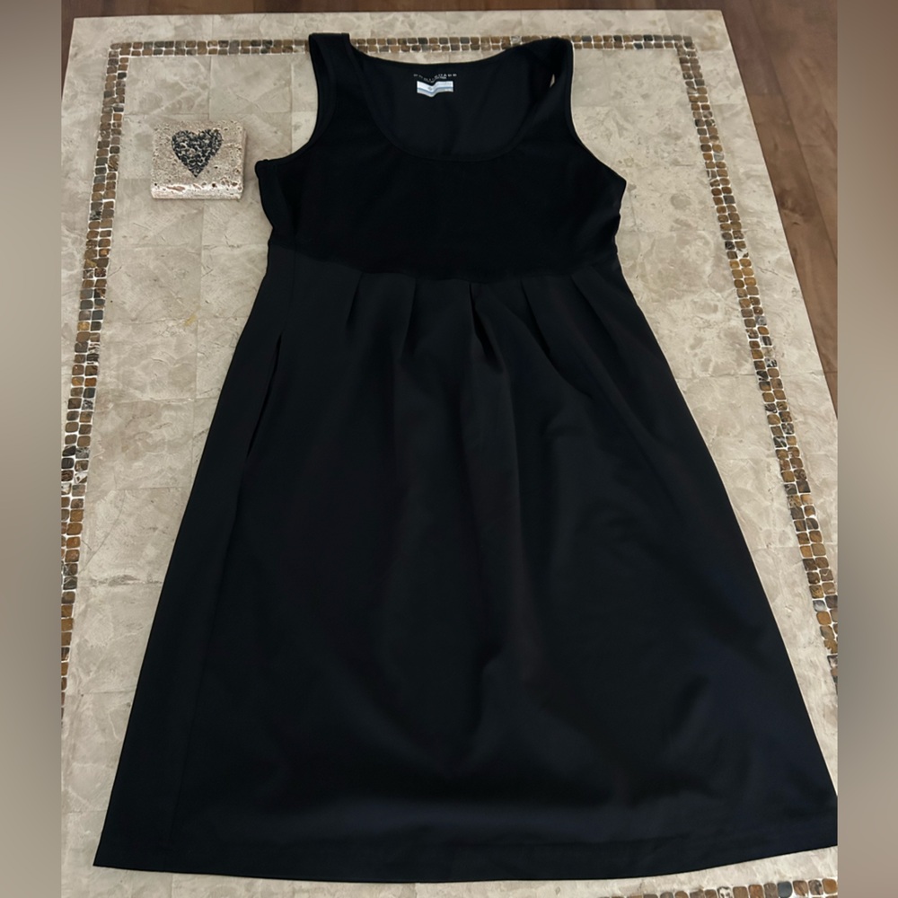 NWOT Columbia Omni- Shade Sun Protection Black Sleeveless Dress‎ Women’s Size M